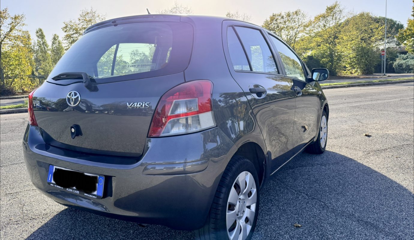 Toyota Yaris 1.0 Euro 5 60 MILA KM