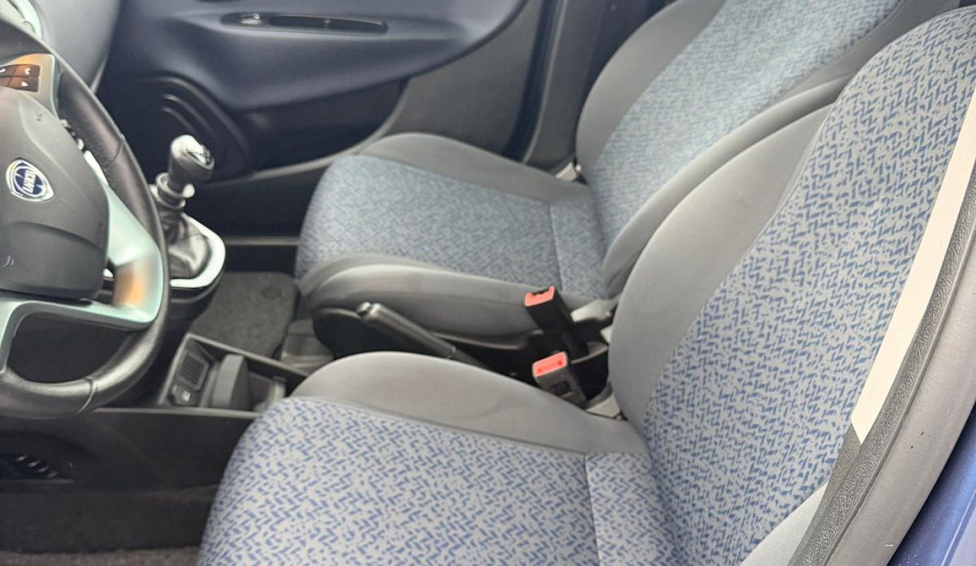 Lancia Ypsilon Gold Hybrid 2023