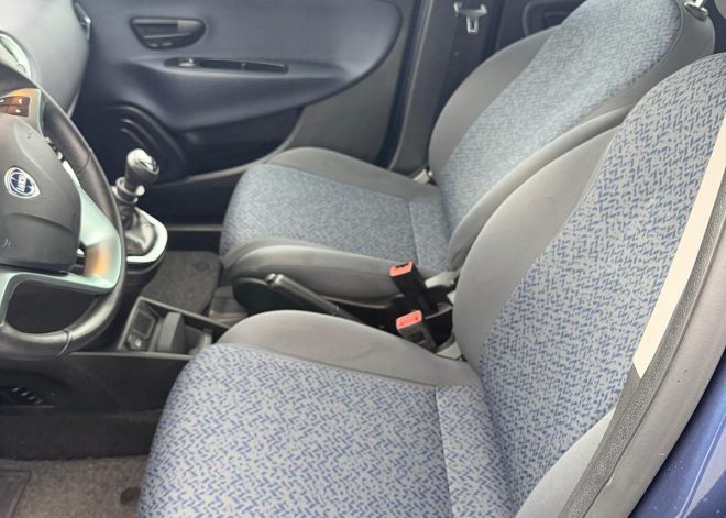 Lancia Ypsilon Gold Hybrid 2023