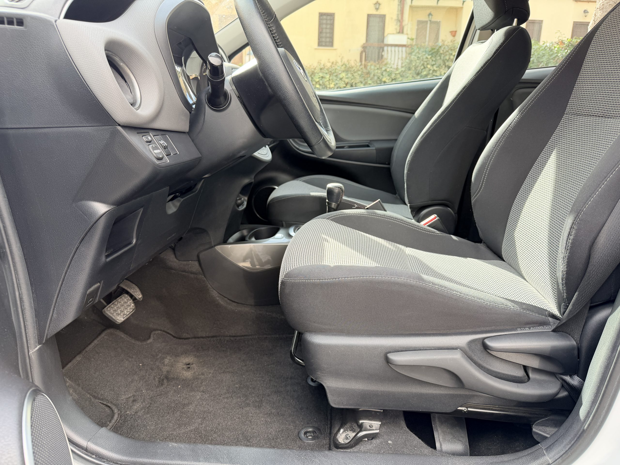 Toyota Yaris Ibrida automatica Iva esposta