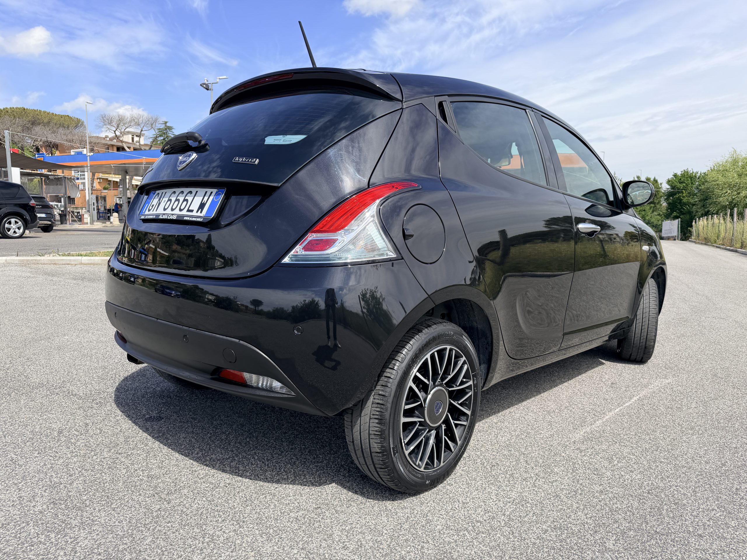 2023 Lancia Ypsilon Ibrida