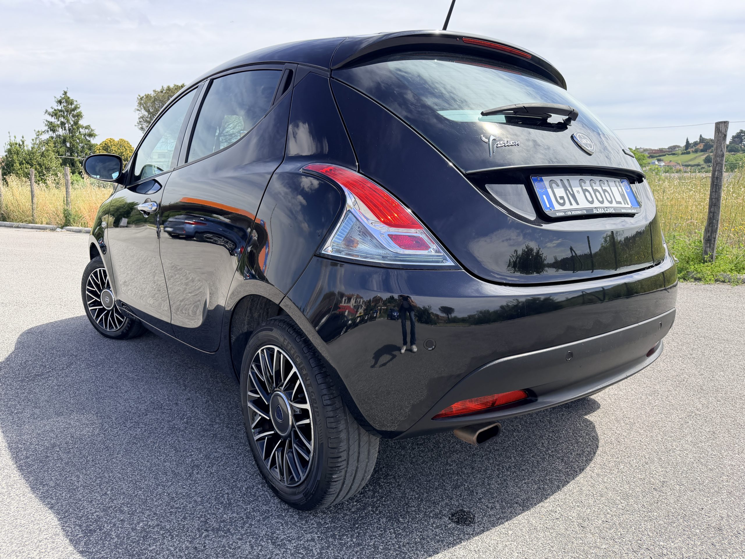 2023 Lancia Ypsilon Ibrida
