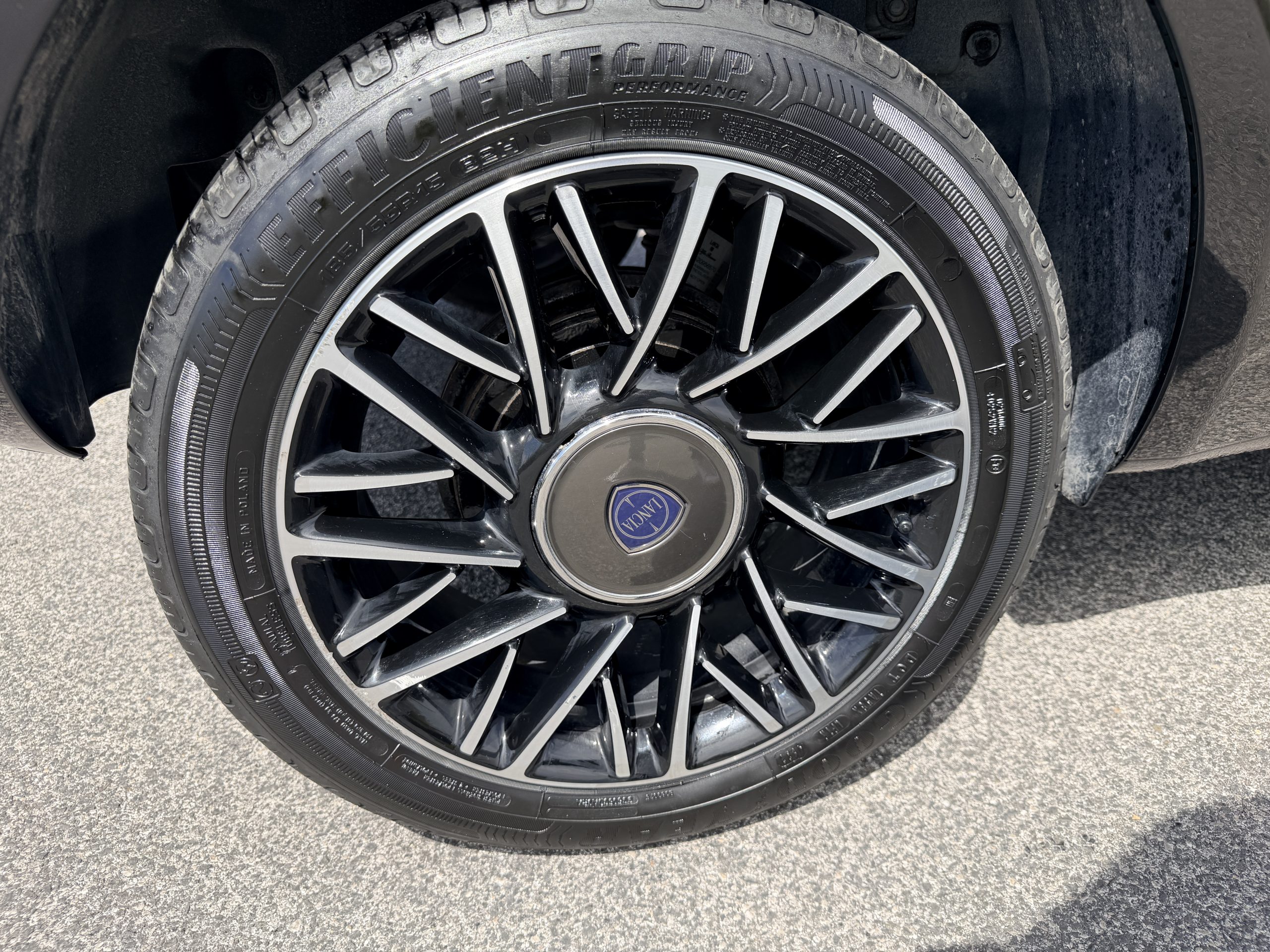 2023 Lancia Ypsilon Ibrida