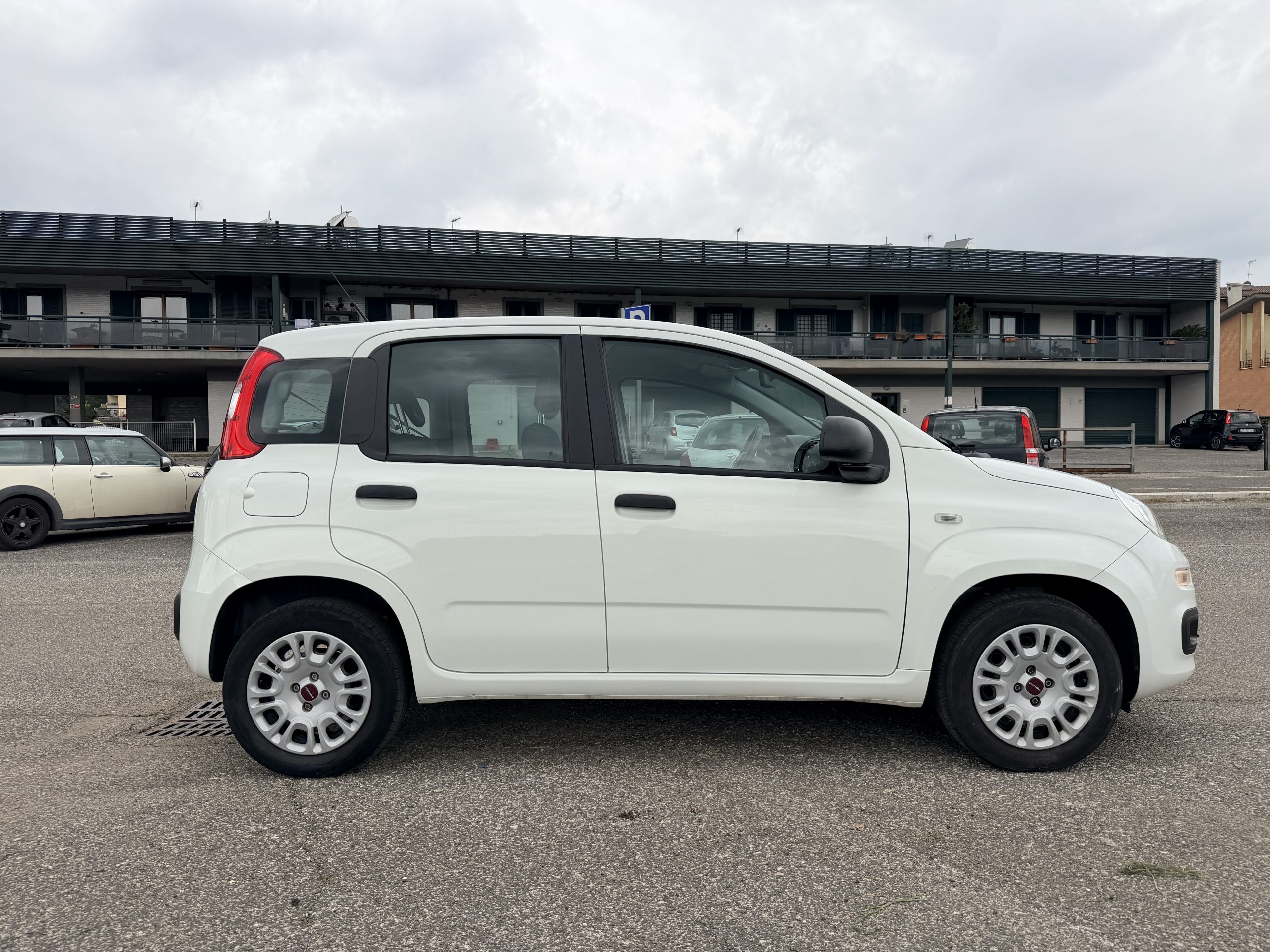 12/2019 Fiat Panda 1.2 Fire con Carplay