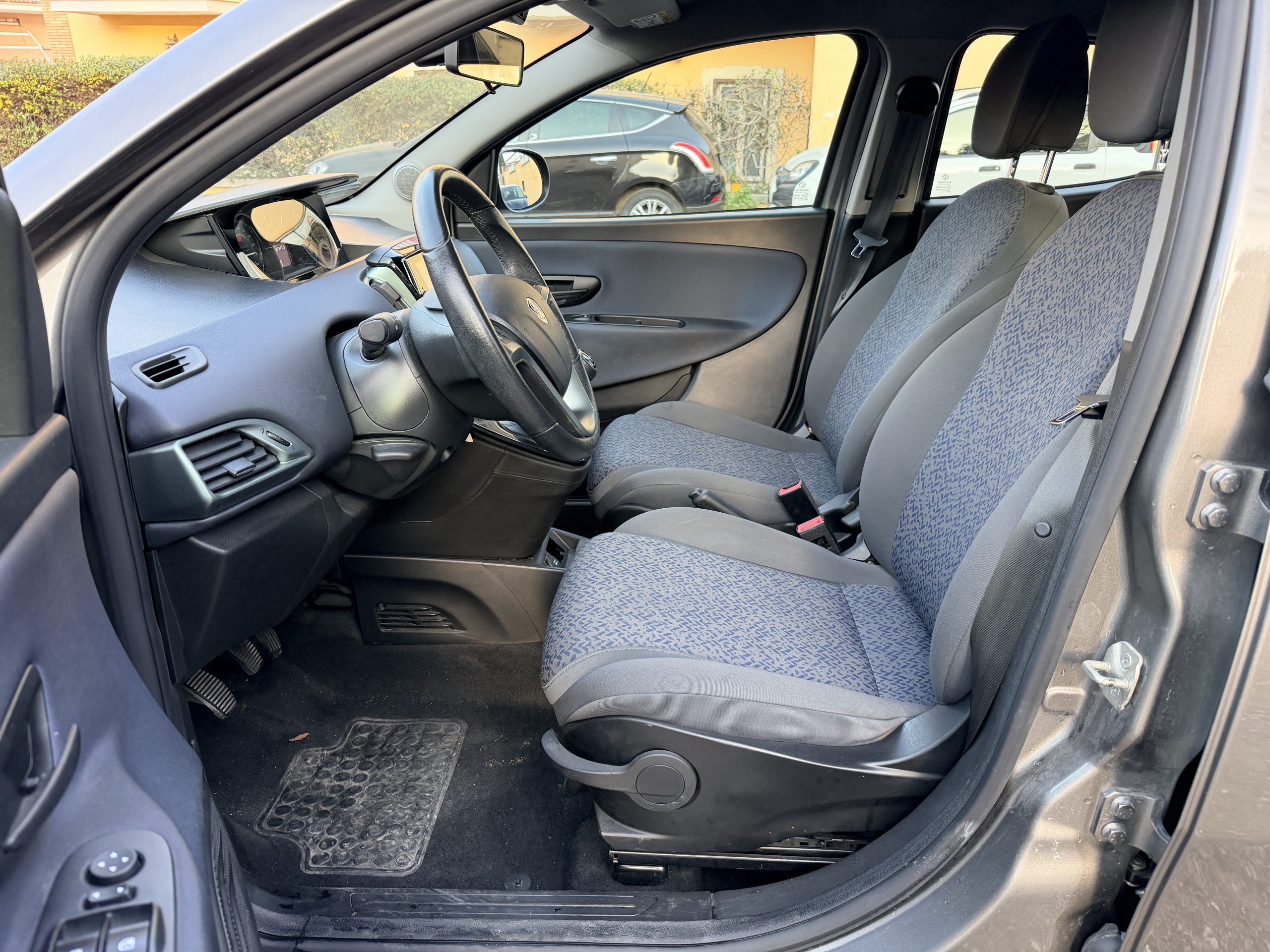 2023 Lancia Ypsilon Ibrida