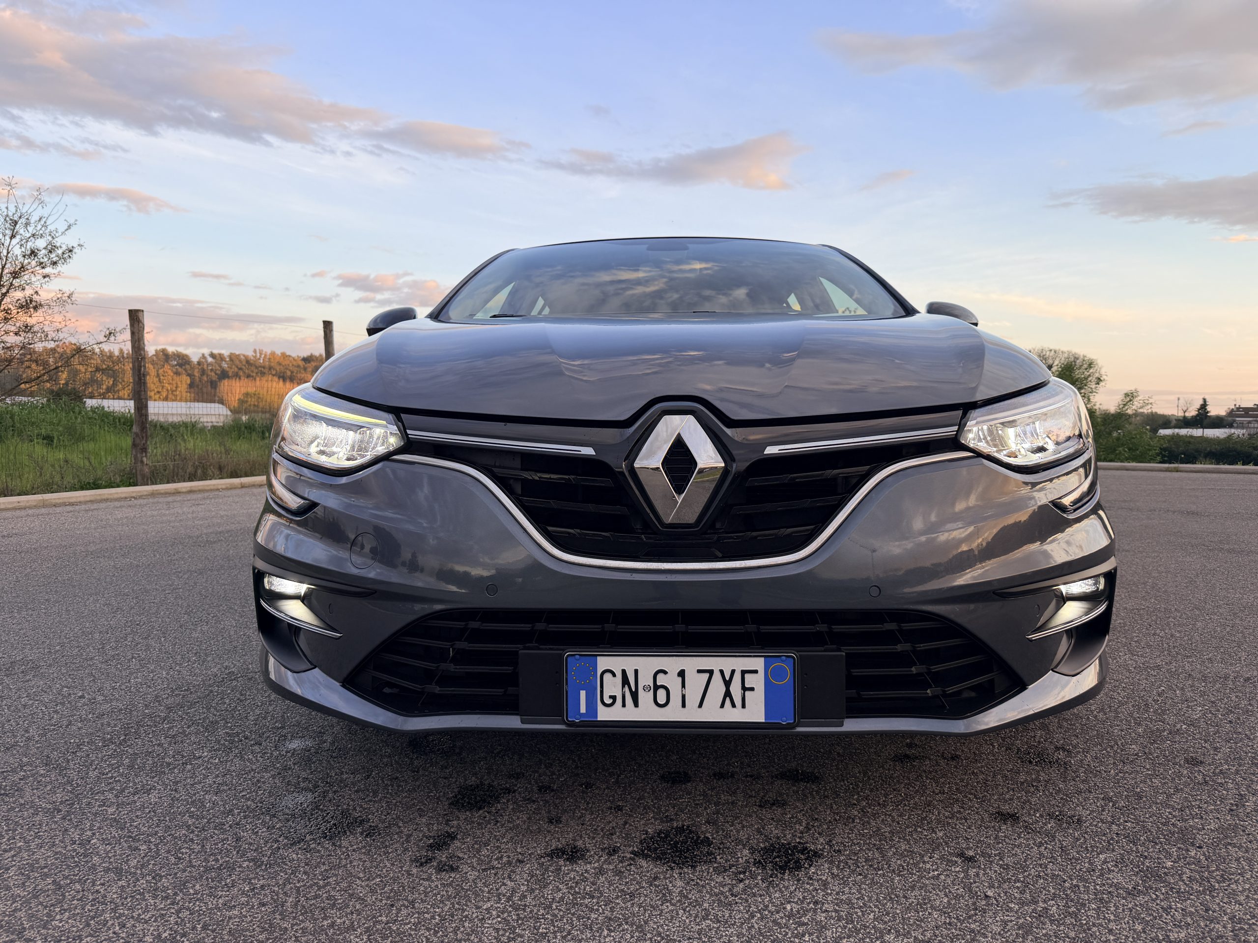 2023 Renault Megane Station Automatica 1.5 DCI Blue Equilibre