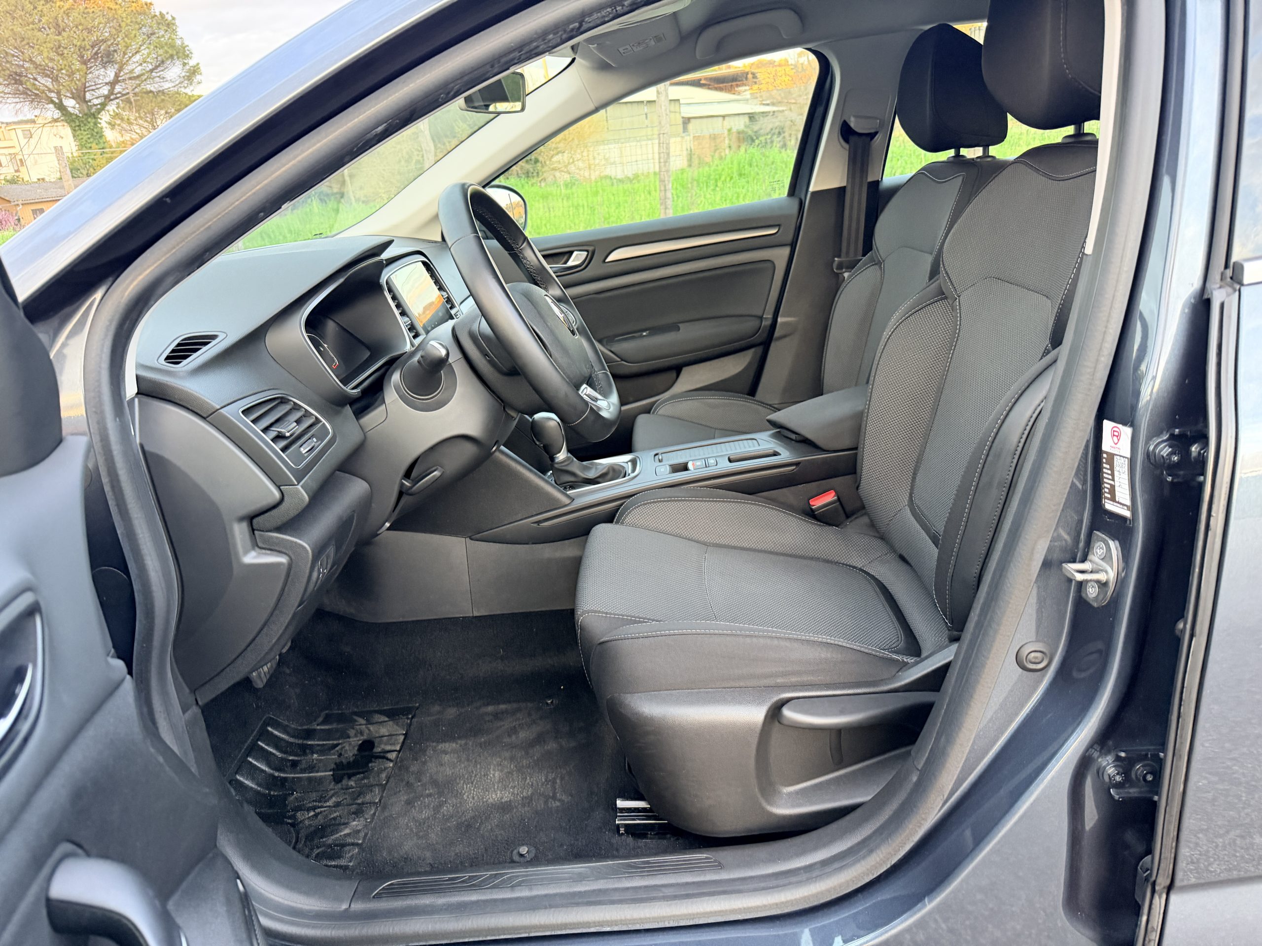 2023 Renault Megane Station Automatica 1.5 DCI Blue Equilibre