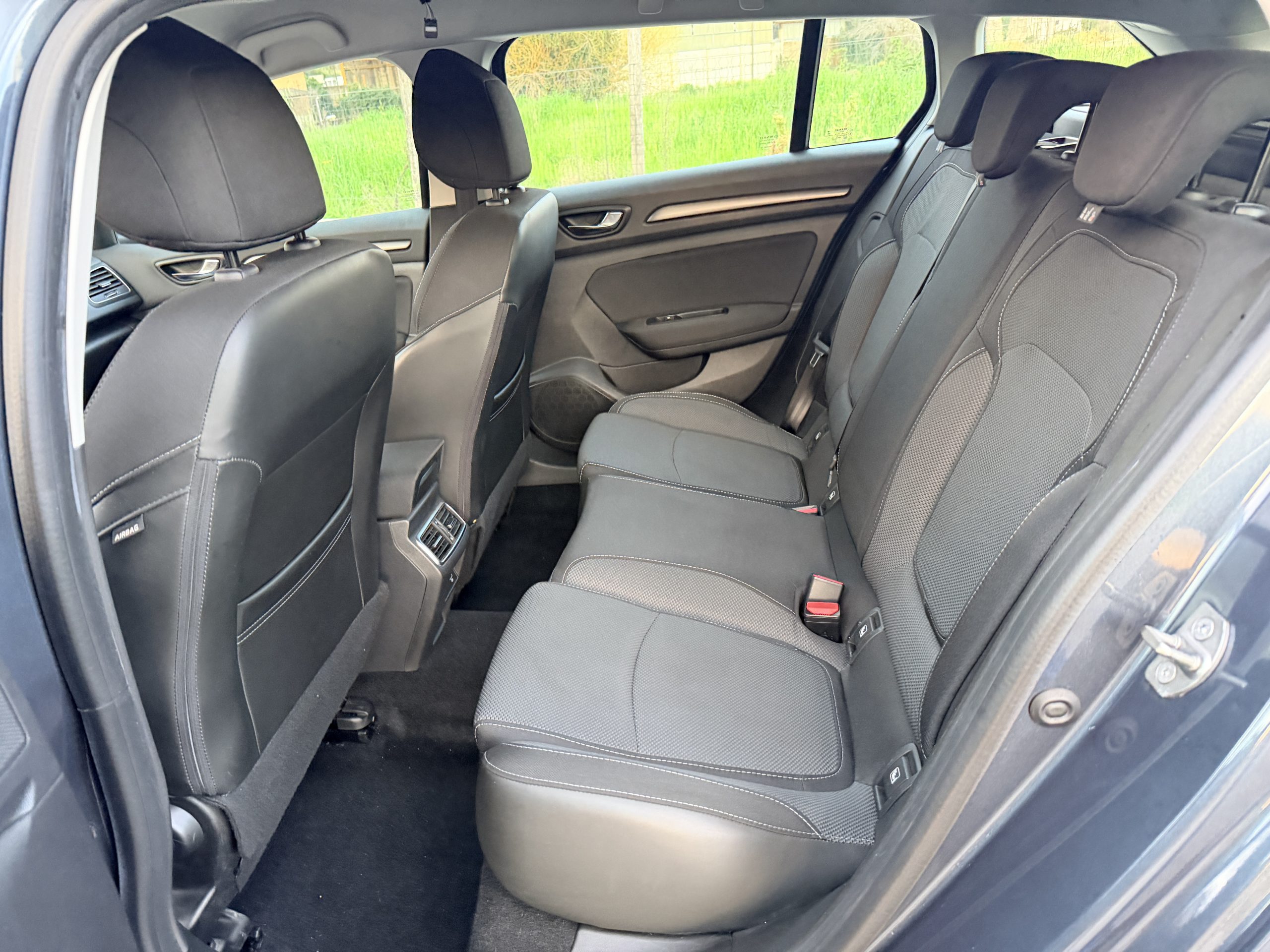 2023 Renault Megane Station Automatica 1.5 DCI Blue Equilibre