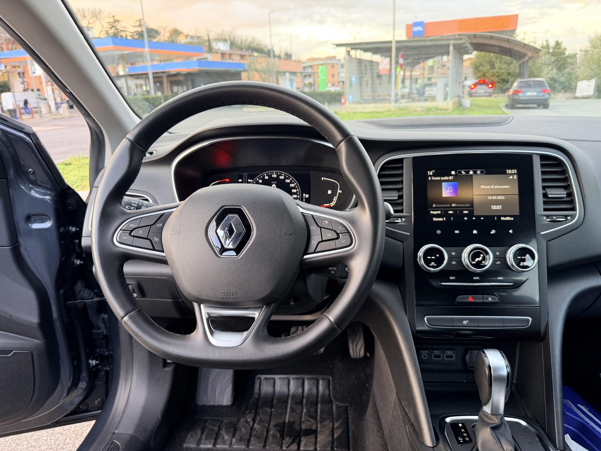 2023 Renault Megane Station Automatica 1.5 DCI Blue Equilibre