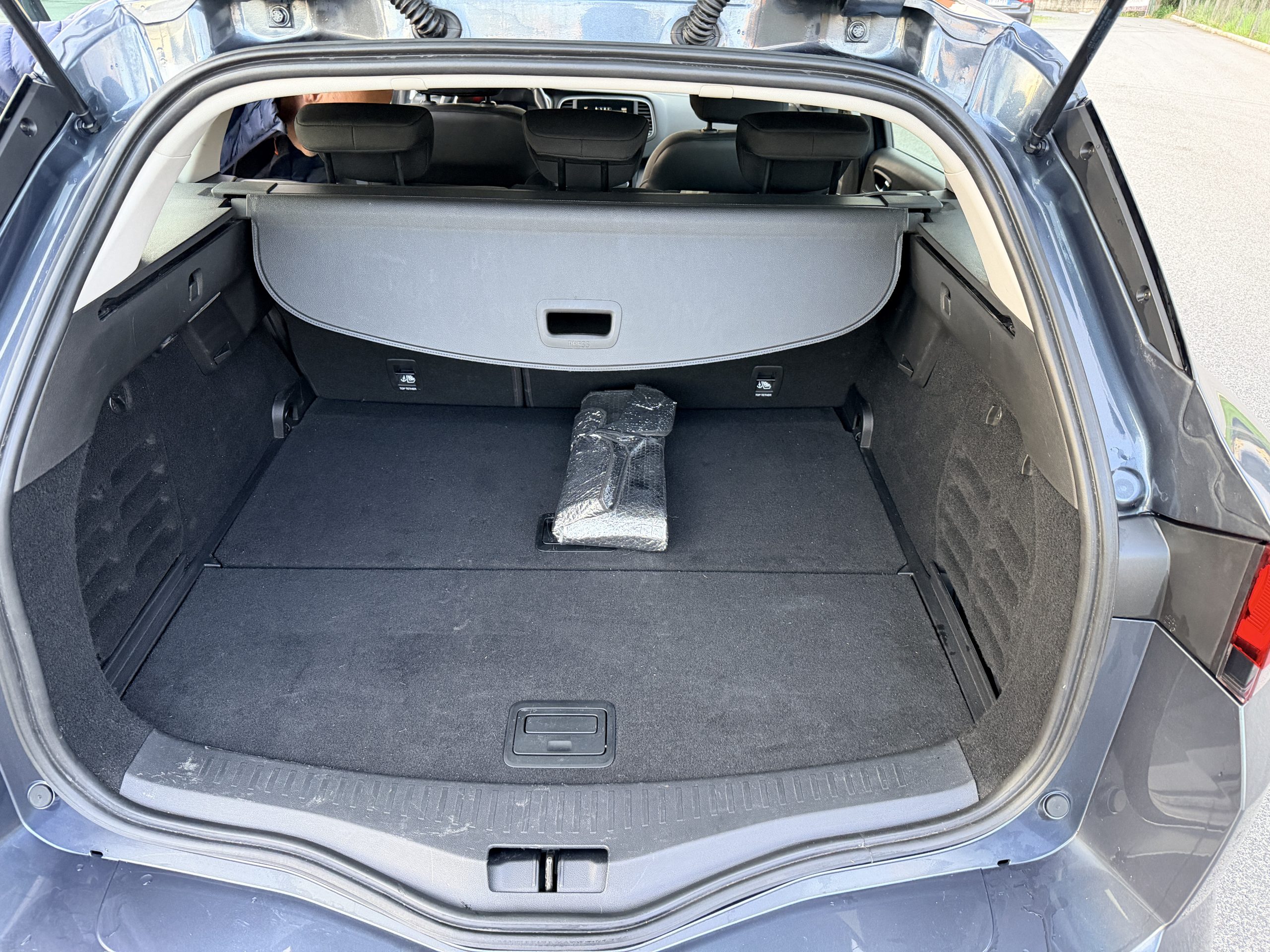 2023 Renault Megane Station Automatica 1.5 DCI Blue Equilibre