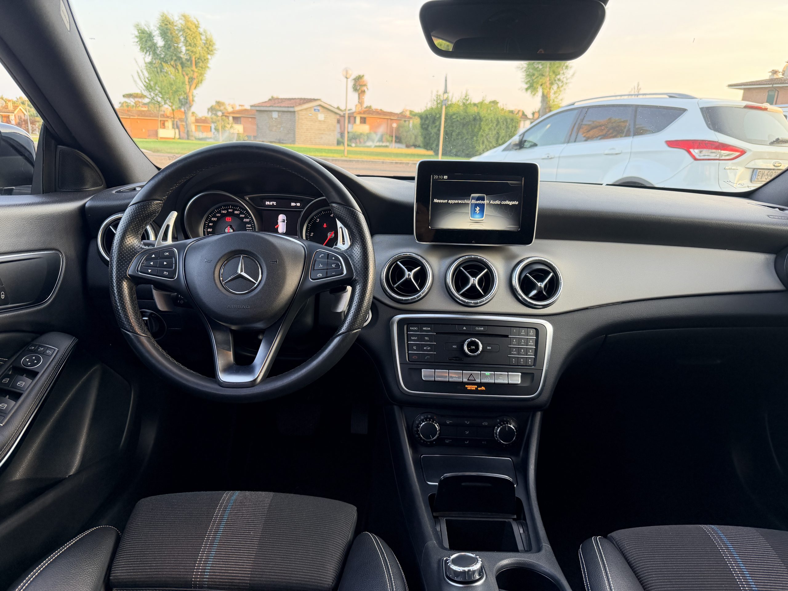 Mercedes CLA 200d Premium automatica