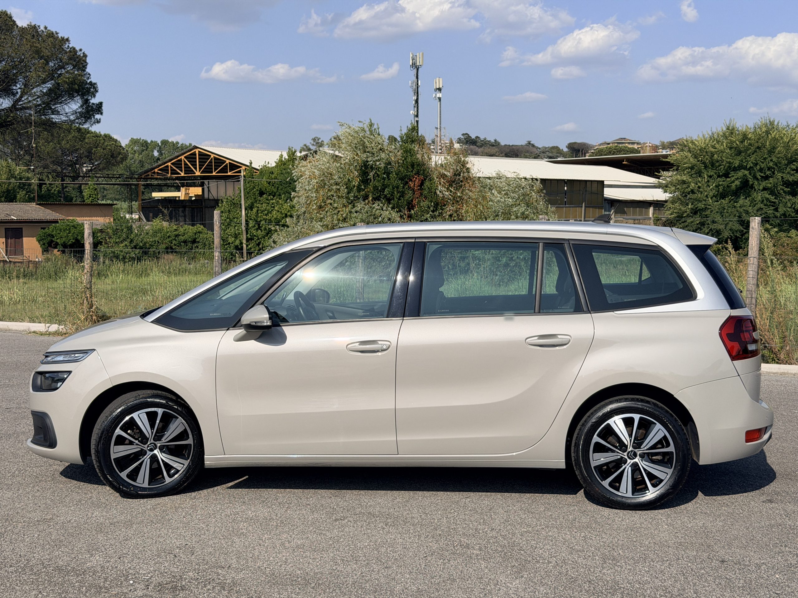 2019 C4 Grand Space Tourer 7 posti Automatico