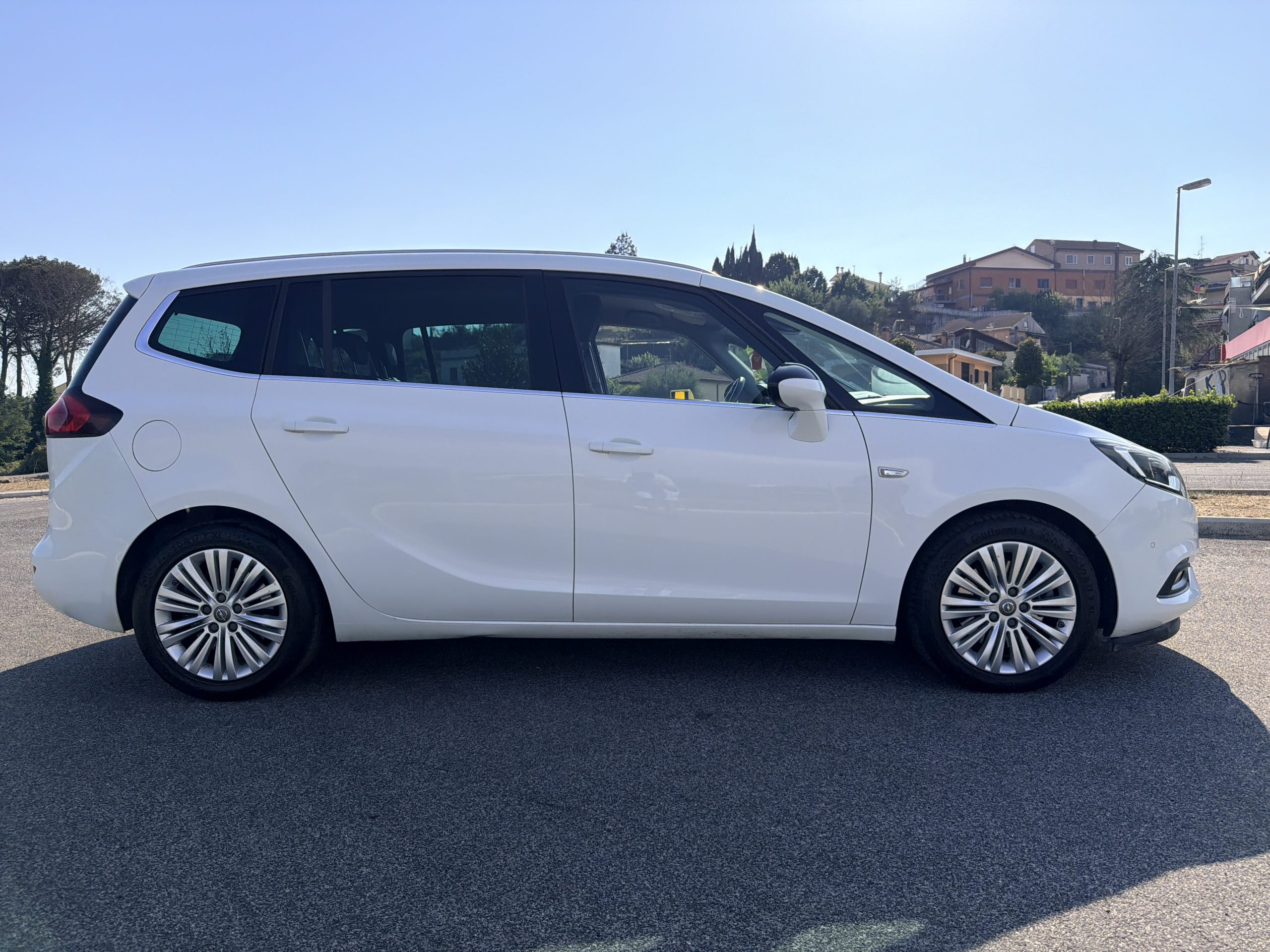 2017 Opel Meriva 7 posti Automatica