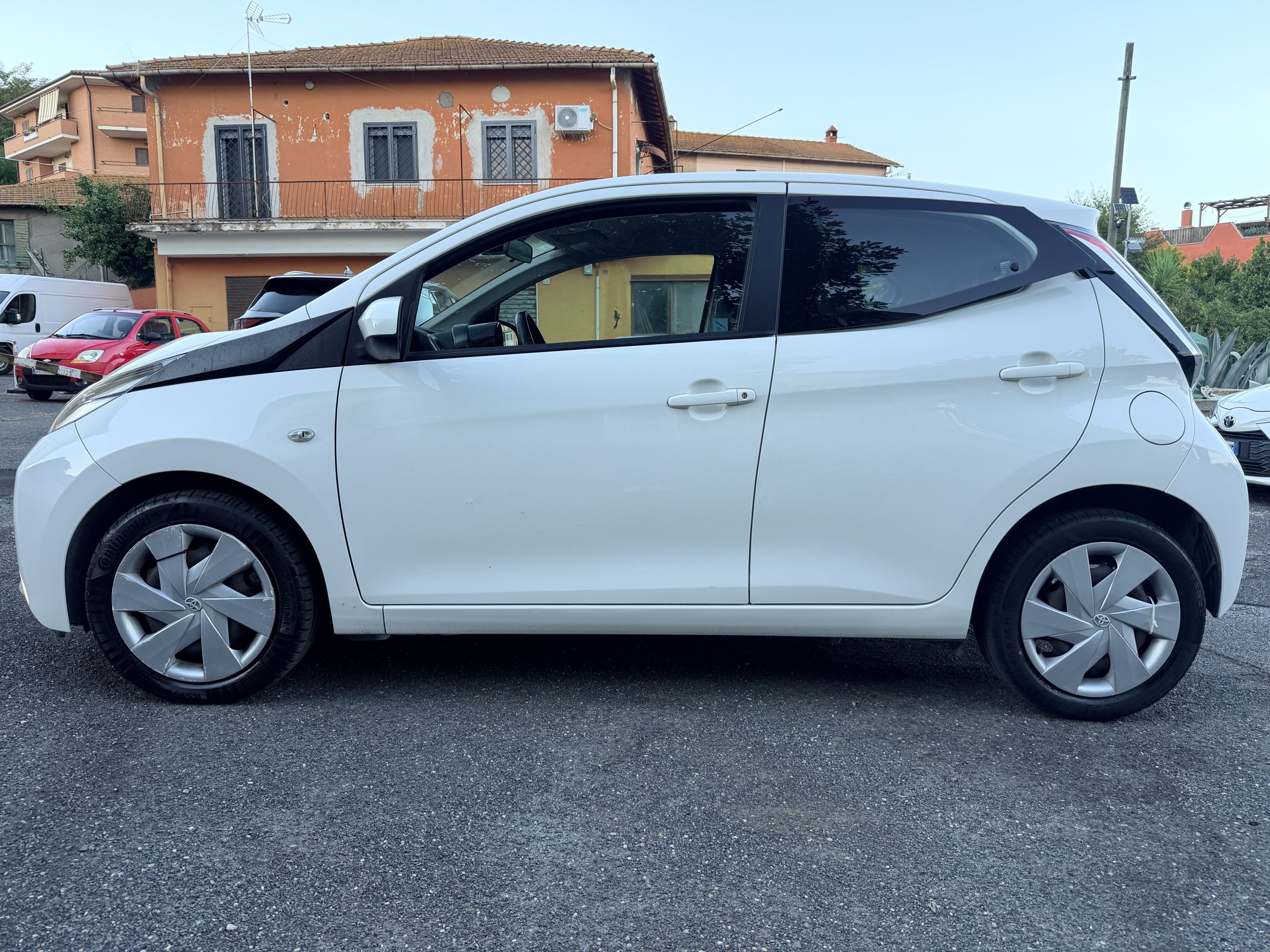 Toyota Aygo Automatica 1.2 Benzina Neopatentati