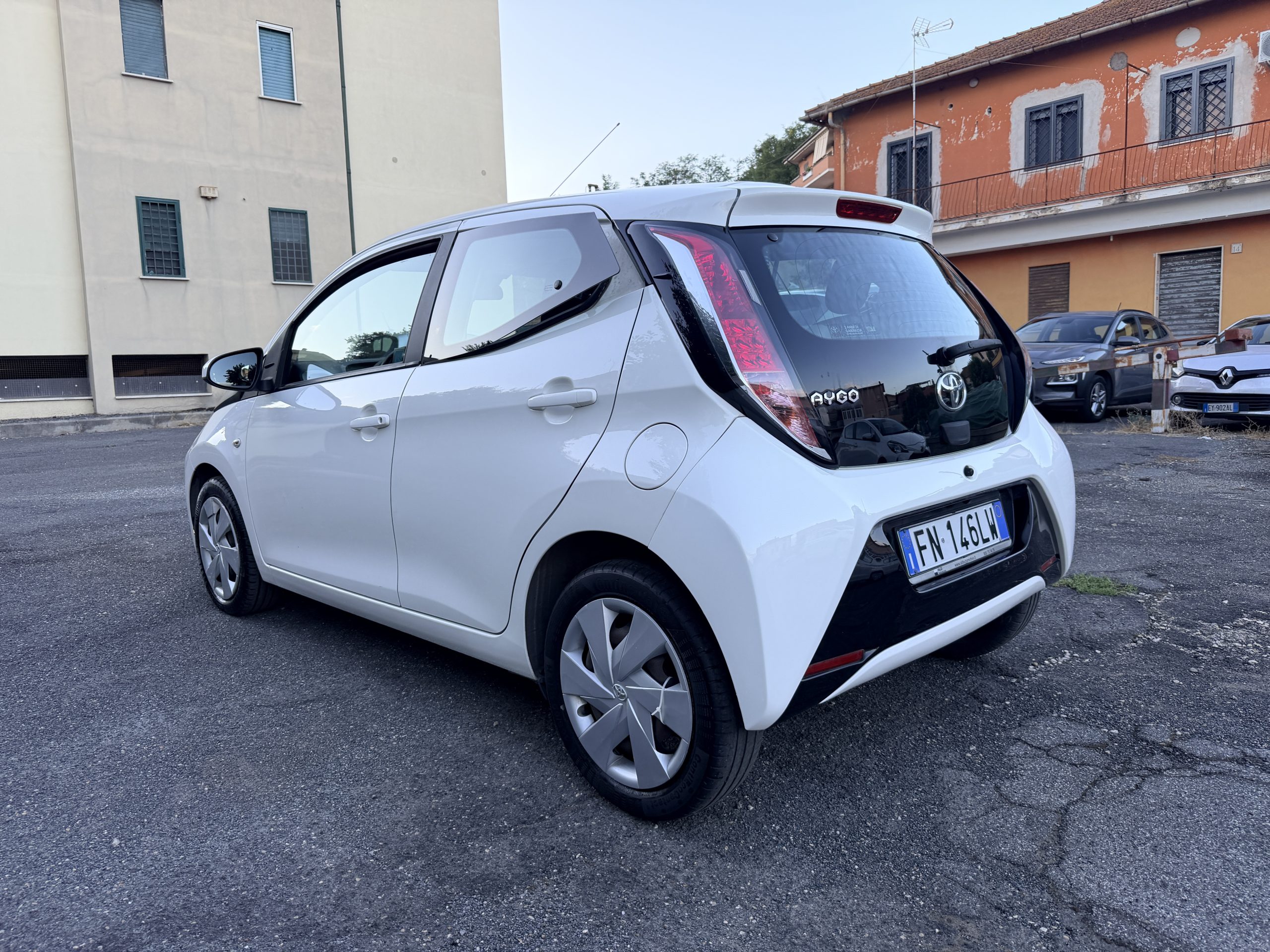 Toyota Aygo Automatica 1.2 Benzina Neopatentati