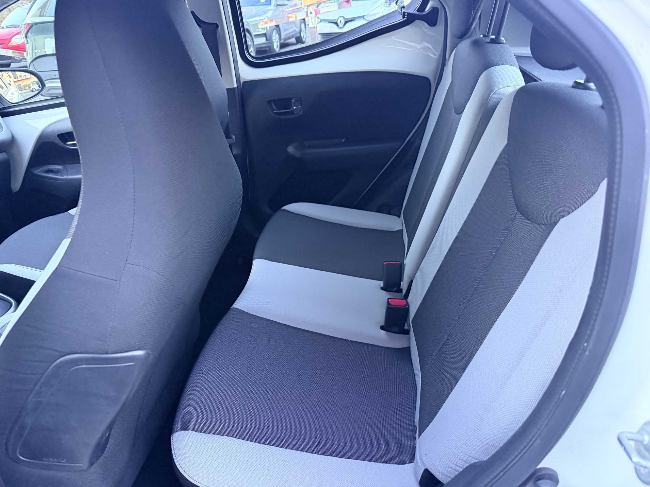 Toyota Aygo Automatica 1.2 Benzina Neopatentati