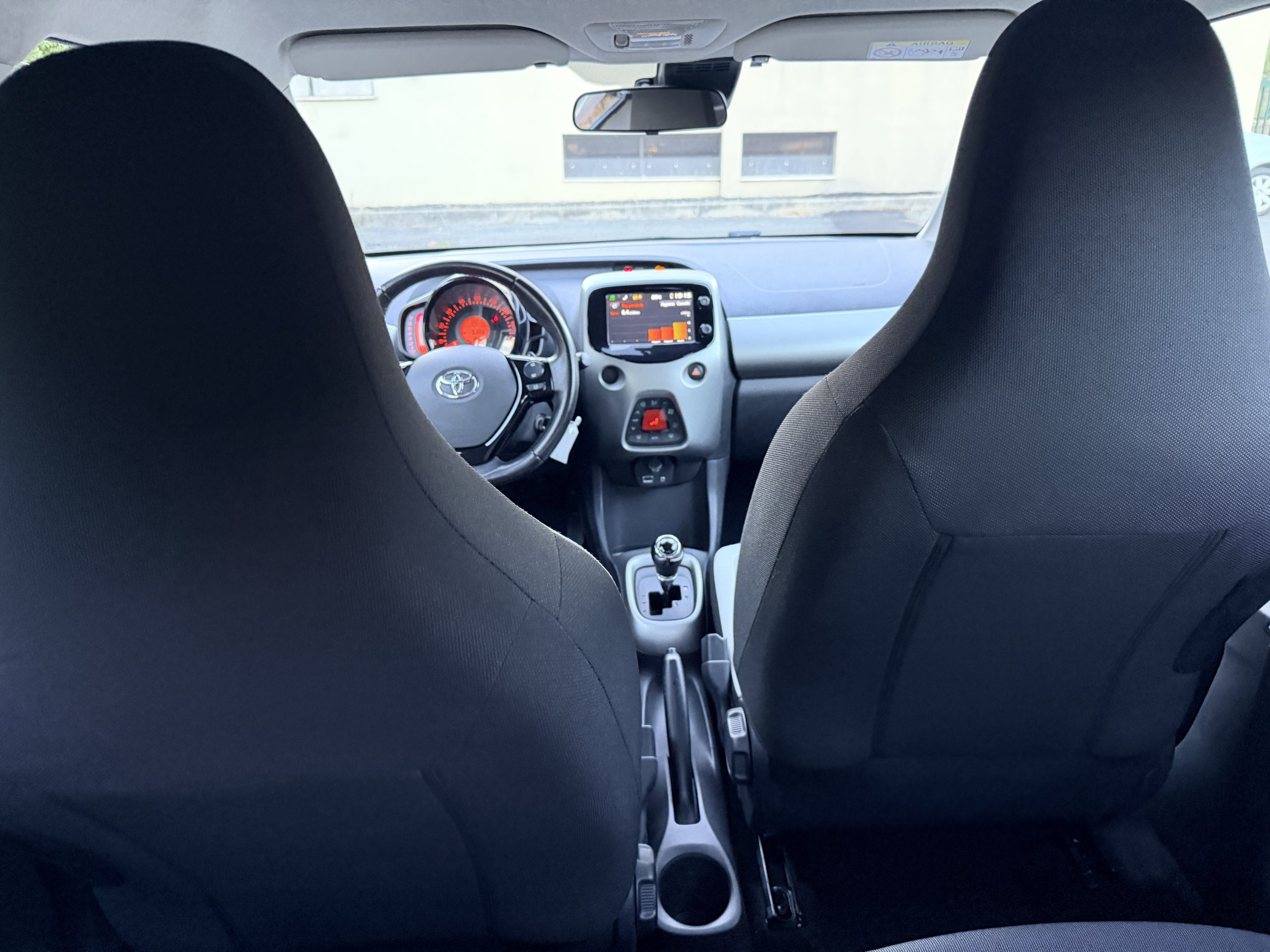 Toyota Aygo Automatica 1.2 Benzina Neopatentati