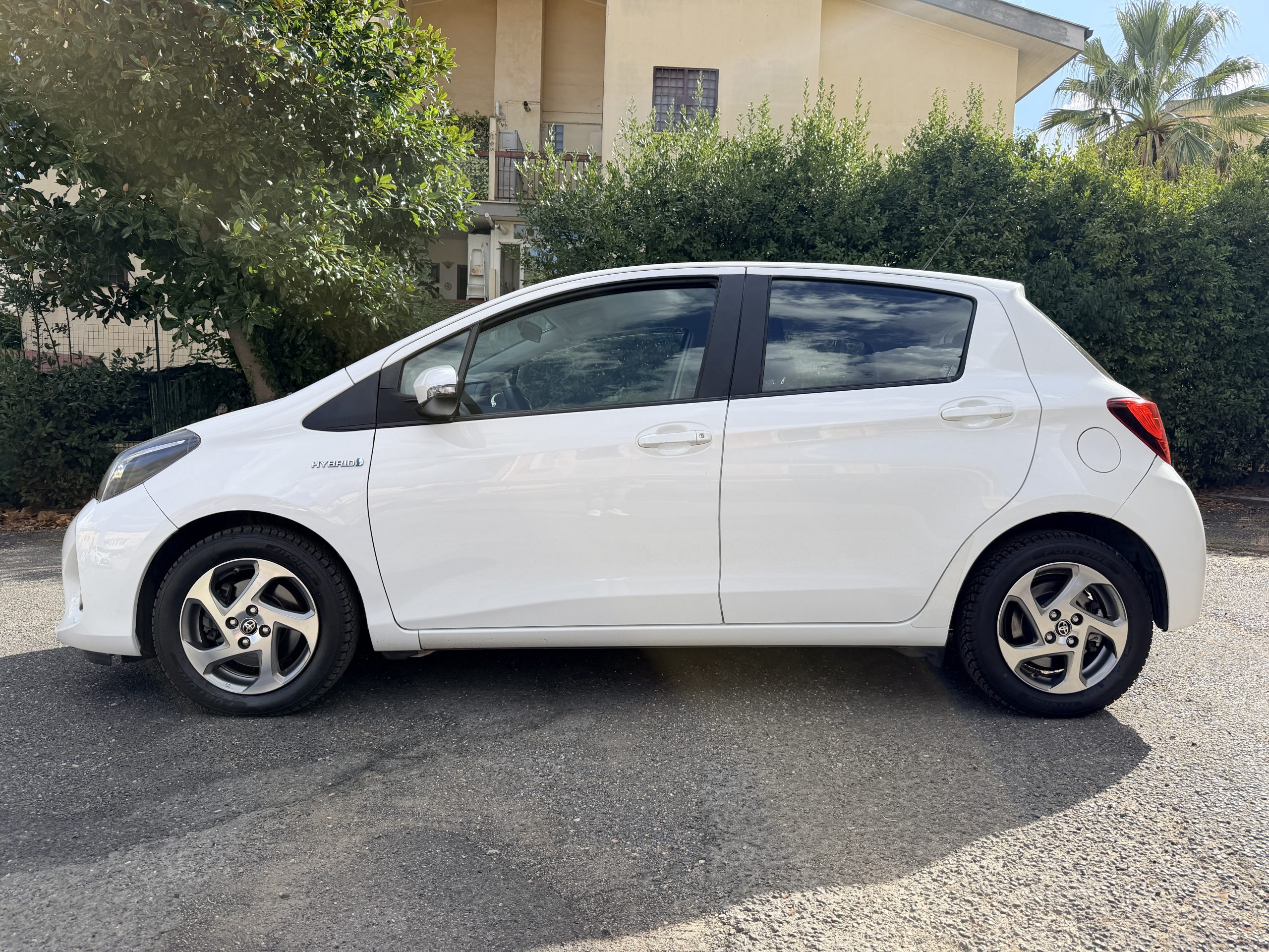 2015 Toyota Yaris Ibrida Automatica BATTERIA NUOVA