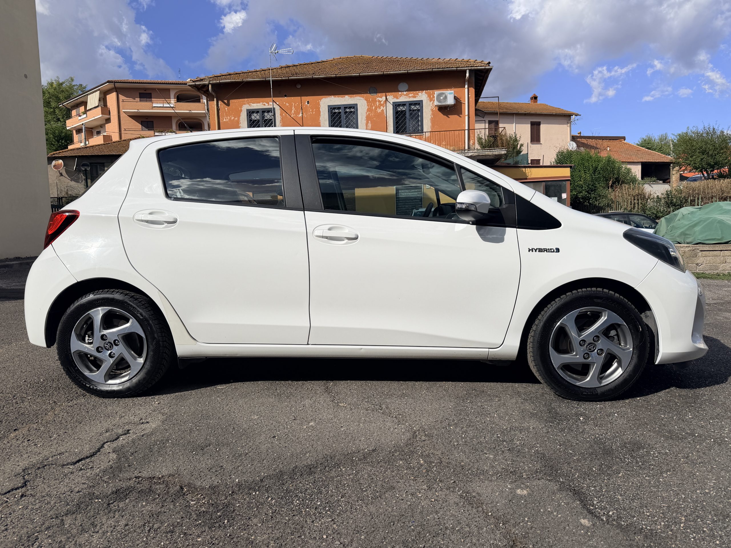 2015 Toyota Yaris Ibrida Automatica BATTERIA NUOVA