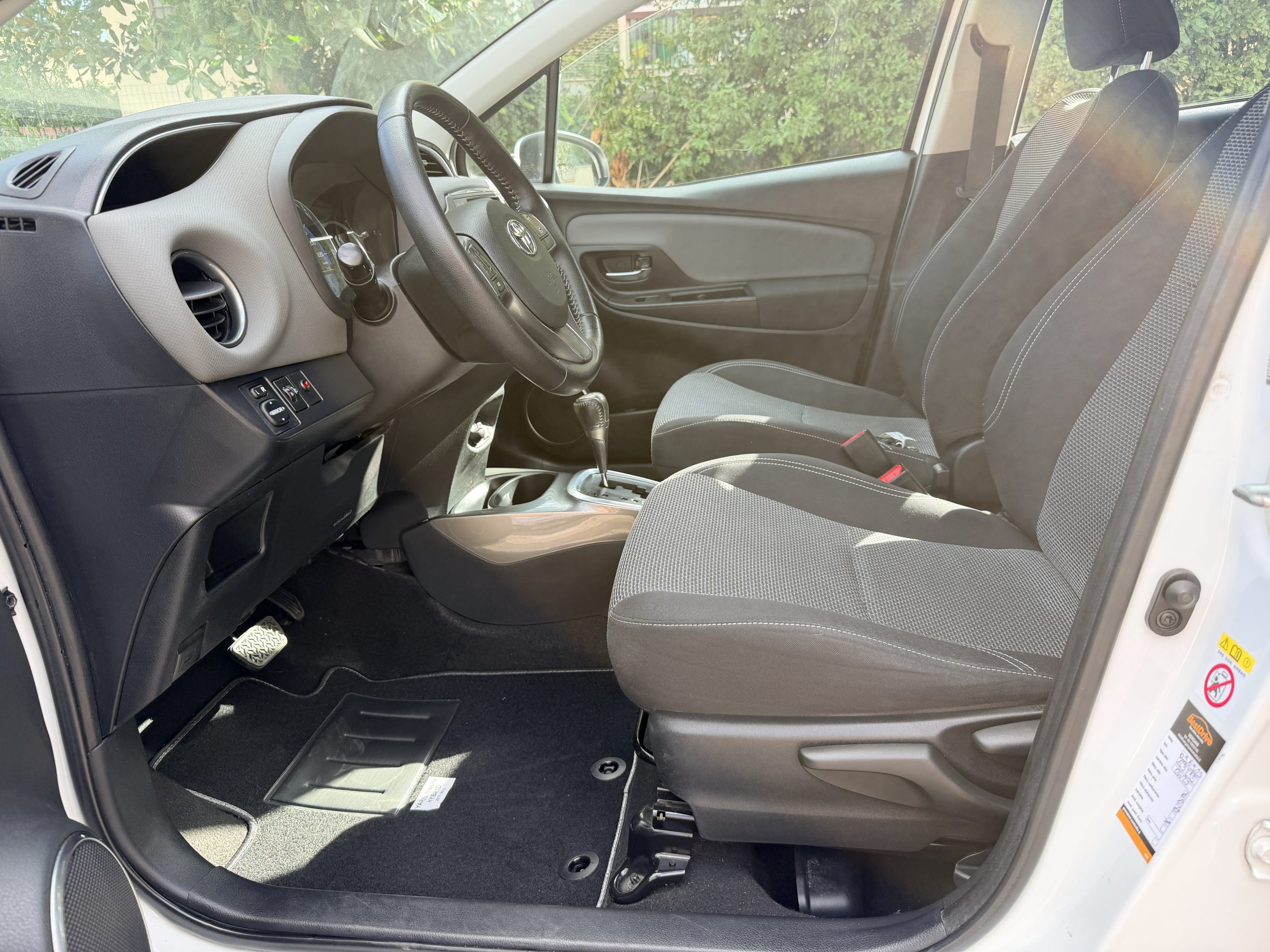 2015 Toyota Yaris Ibrida Automatica BATTERIA NUOVA