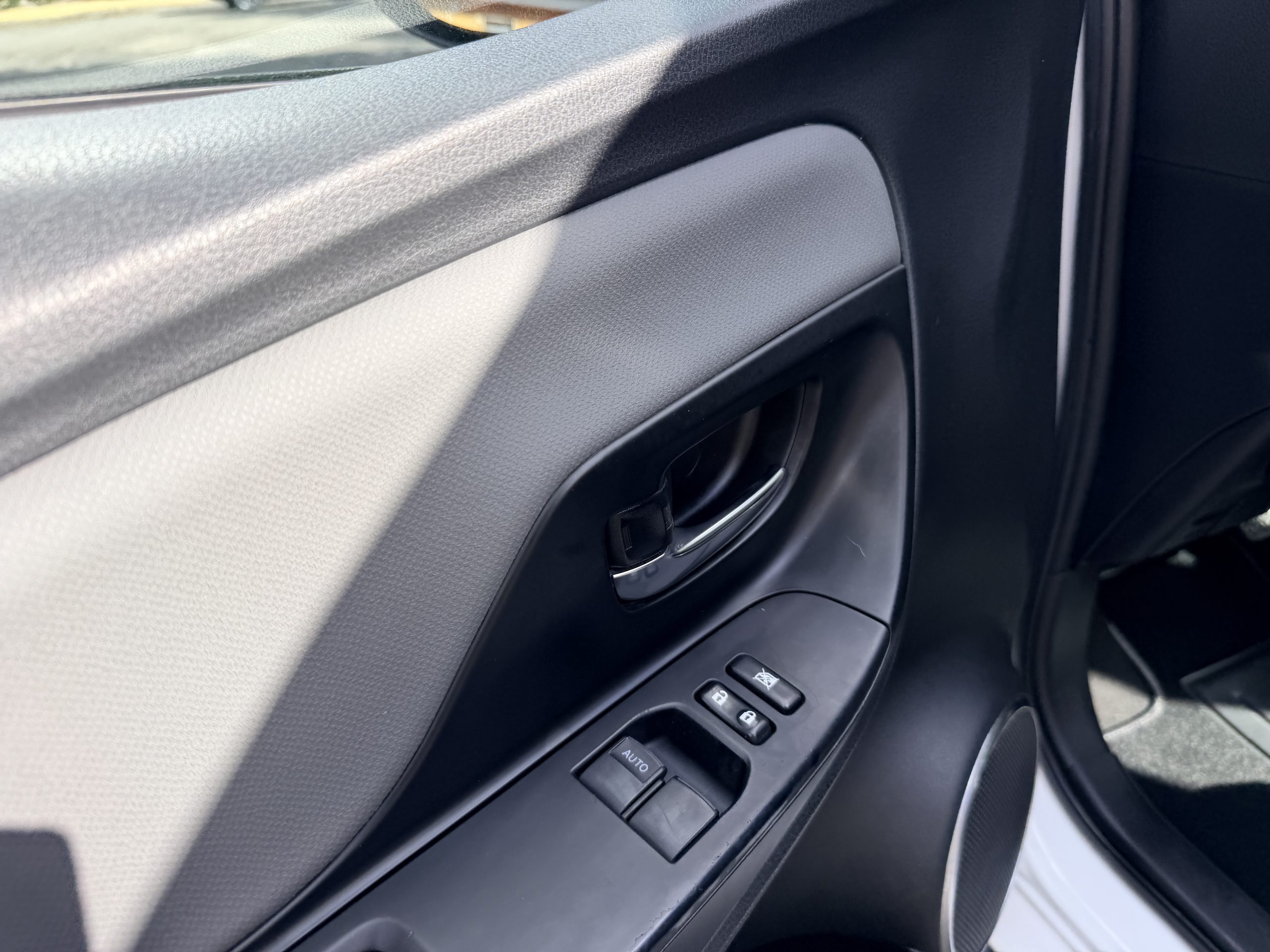 2015 Toyota Yaris Ibrida Automatica BATTERIA NUOVA