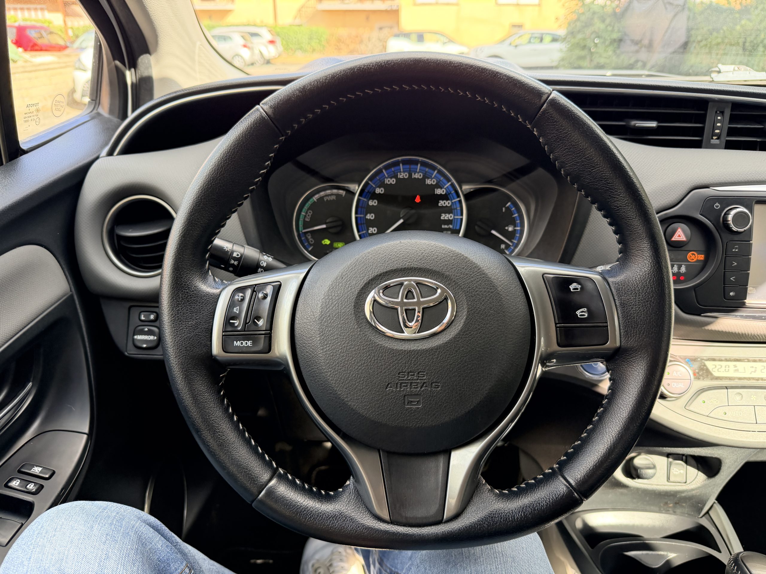 2015 Toyota Yaris Ibrida Automatica BATTERIA NUOVA